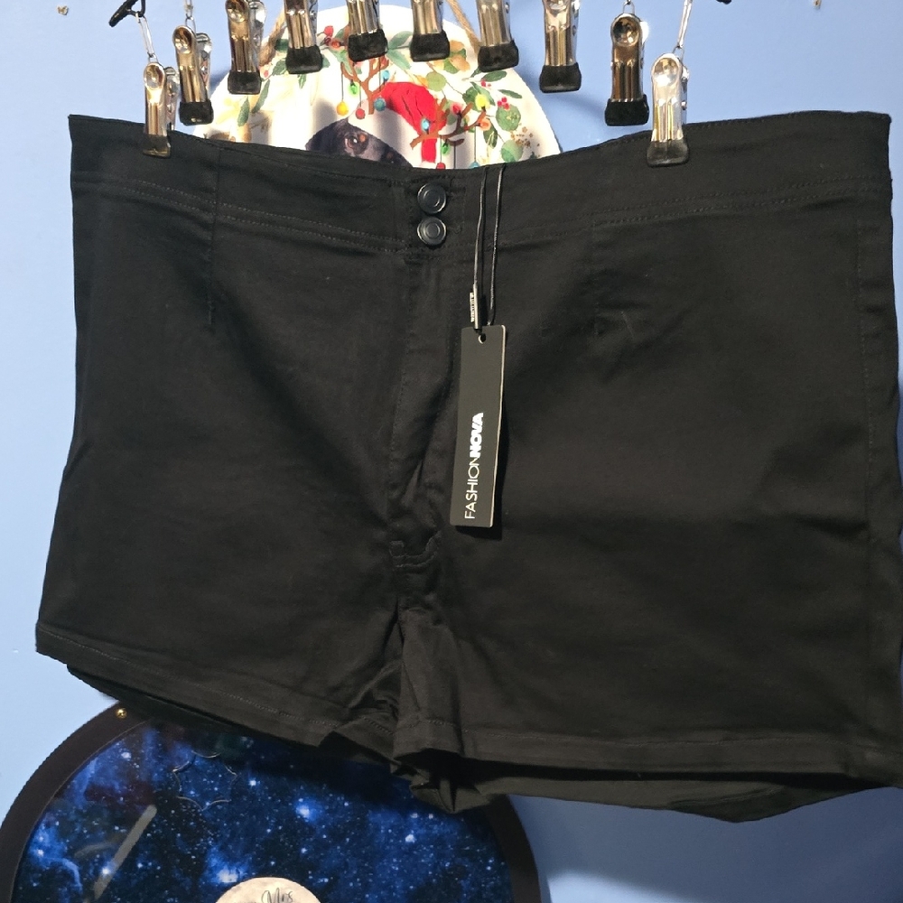 Fashion Nova Jet Black High-Waist Shorts